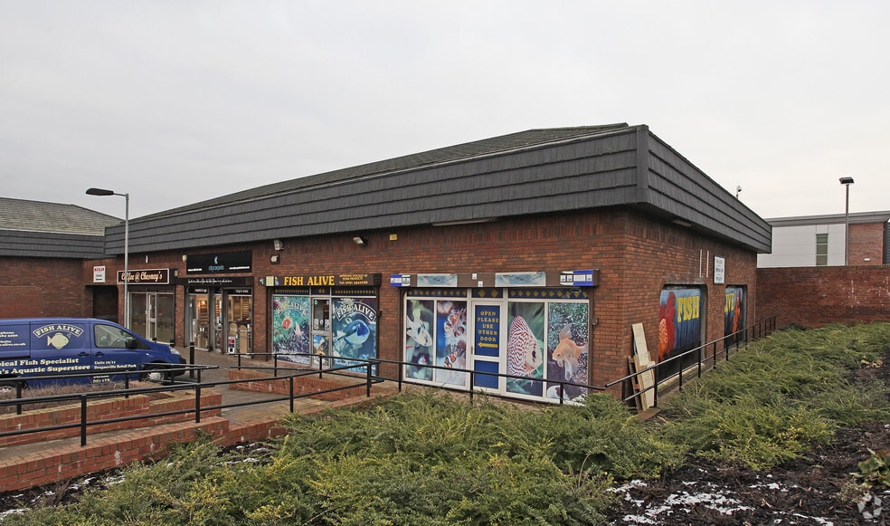 8-11 Dragonville Ct, Durham for sale - Primary Photo - Image 1 of 2