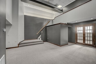 118 W 5th St, Covington, KY to rent Interior Photo- Image 1 of 11