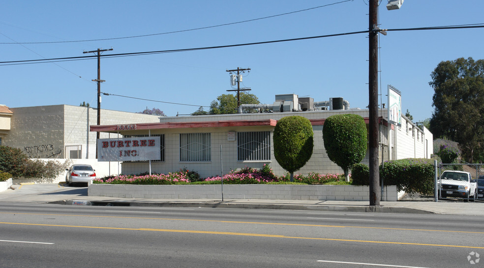 13513 Sherman Way, Van Nuys, CA for rent - Building Photo - Image 3 of 3