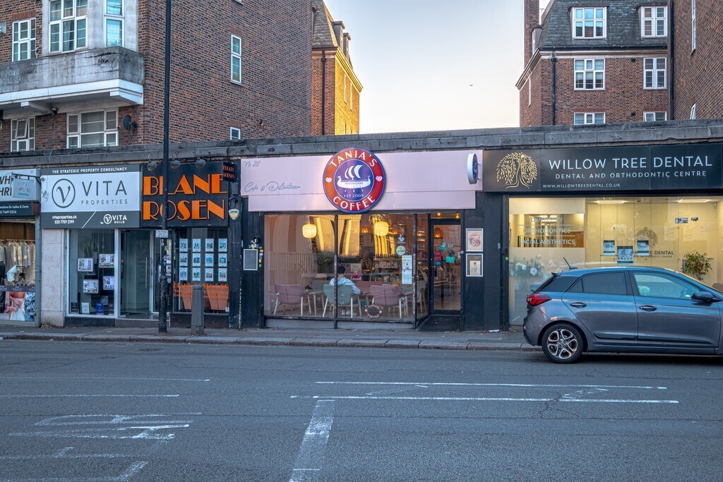 28 College Crescent, London for sale Primary Photo- Image 1 of 1