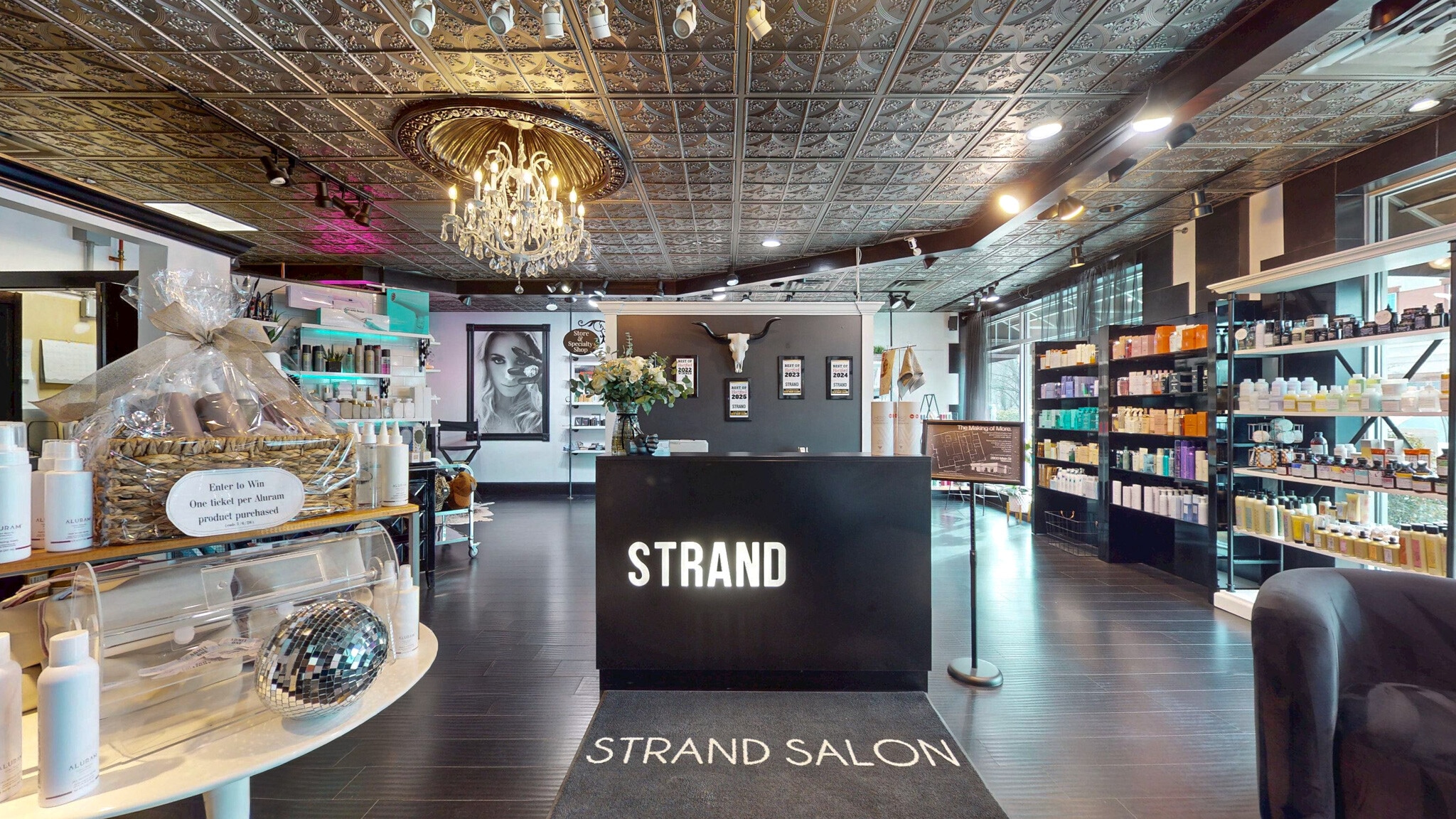 124 Hebron Ave, Glastonbury, CT to rent Interior Photo- Image 1 of 27