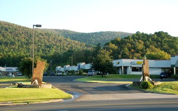 2228 Albert Pike Rd, Hot Springs National Park, AR for rent Building Photo- Image 1 of 6