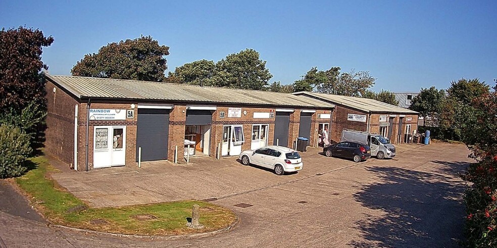 Mullacott Cross Industrial Estate portfolio of 5 properties for sale on LoopNet.co.uk - Building Photo - Image 2 of 6