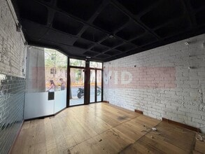 Retail in Barcelona, Barcelona to rent Interior Photo- Image 1 of 18