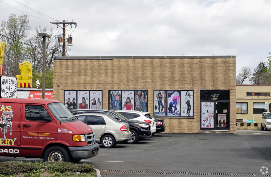 457 E 1st Ave, Roselle, NJ for rent - Building Photo - Image 3 of 24