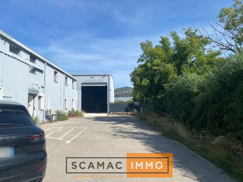 Industrial in Aubagne to rent - Building Photo - Image 3 of 8