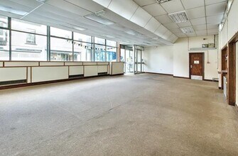 20 Dimond St, Pembroke Dock to rent Interior Photo- Image 2 of 5