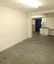 33 Castle St, Hinckley to rent Interior Photo- Image 2 of 7