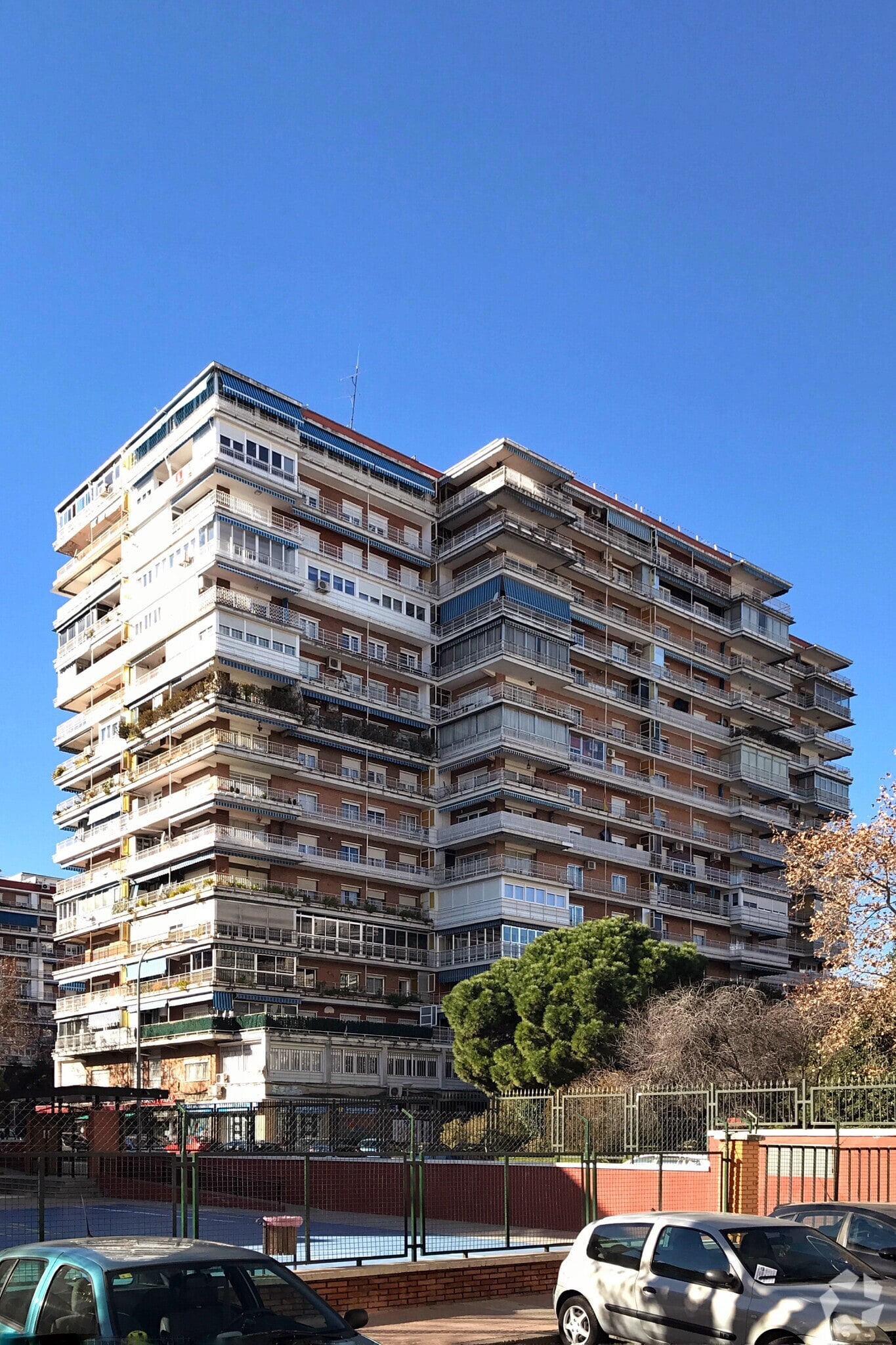 Avenida Derechos Humanos, 2, Alcorcón, Madrid to rent Primary Photo- Image 1 of 3