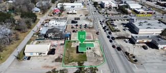 More details for 122 S Washington Ave, Cleveland, TX - Retail for Rent