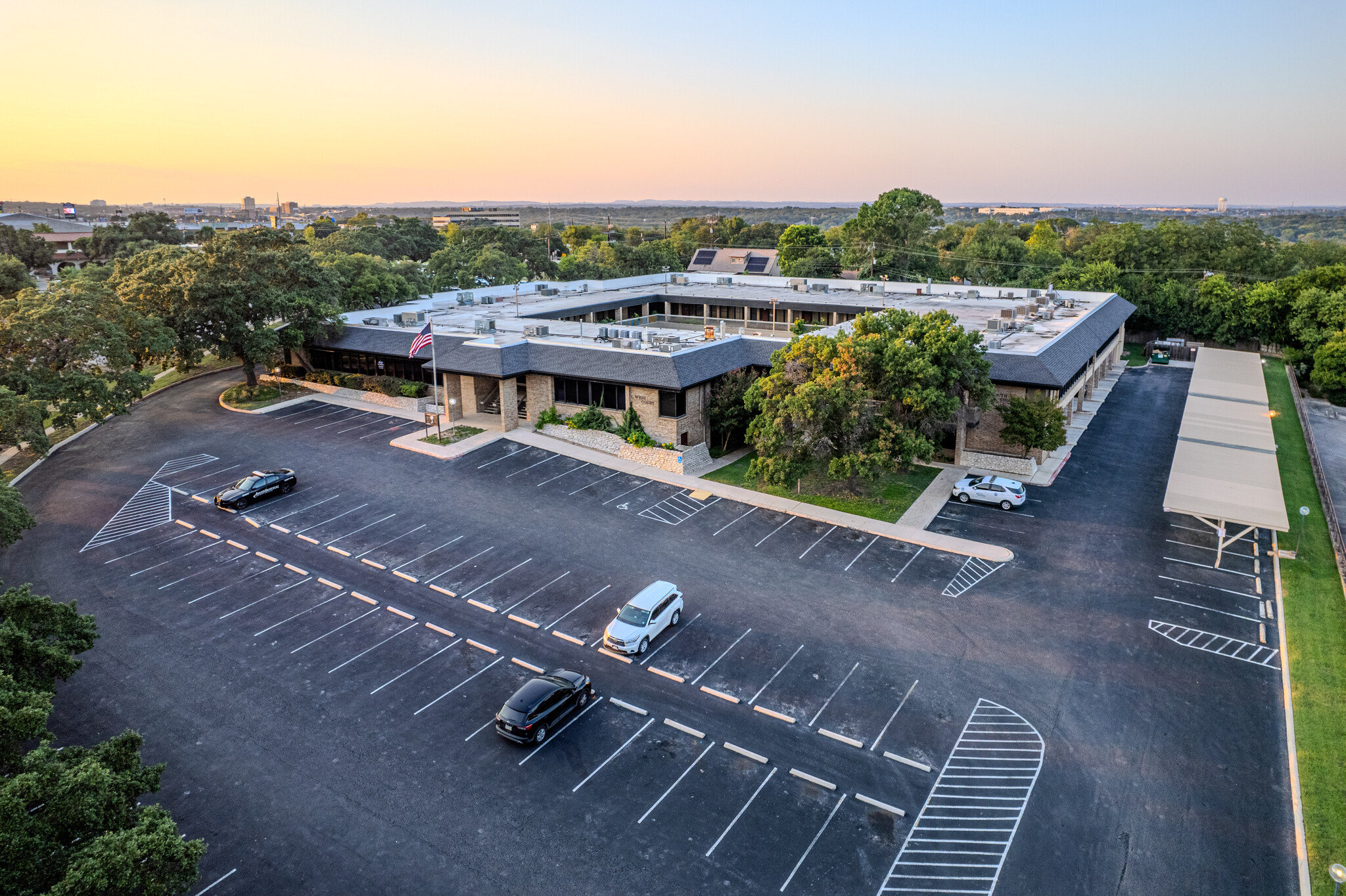 3355 Cherry Ridge St, San Antonio, TX for rent Building Photo- Image 1 of 16