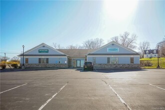 84-88 Old Route 9W, New Windsor, NY for rent Building Photo- Image 1 of 2