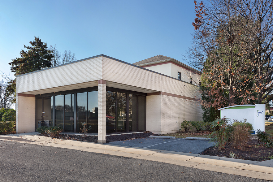 900 Toll House Ave, Frederick, MD for sale - Building Photo - Image 1 of 1