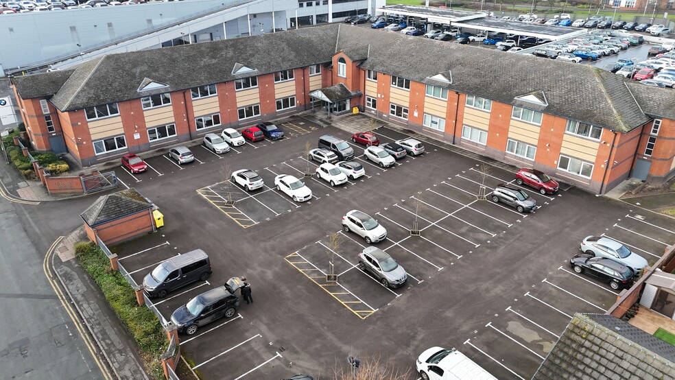 Lever St, Wolverhampton to rent - Building Photo - Image 1 of 2