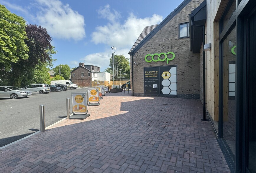 1 Sandy Ln, Poulton Le Fylde to rent - Building Photo - Image 2 of 3