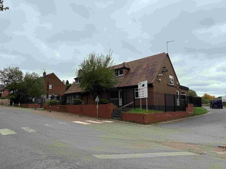 Ridge Hill Dr, Crewe to rent - Building Photo - Image 3 of 20