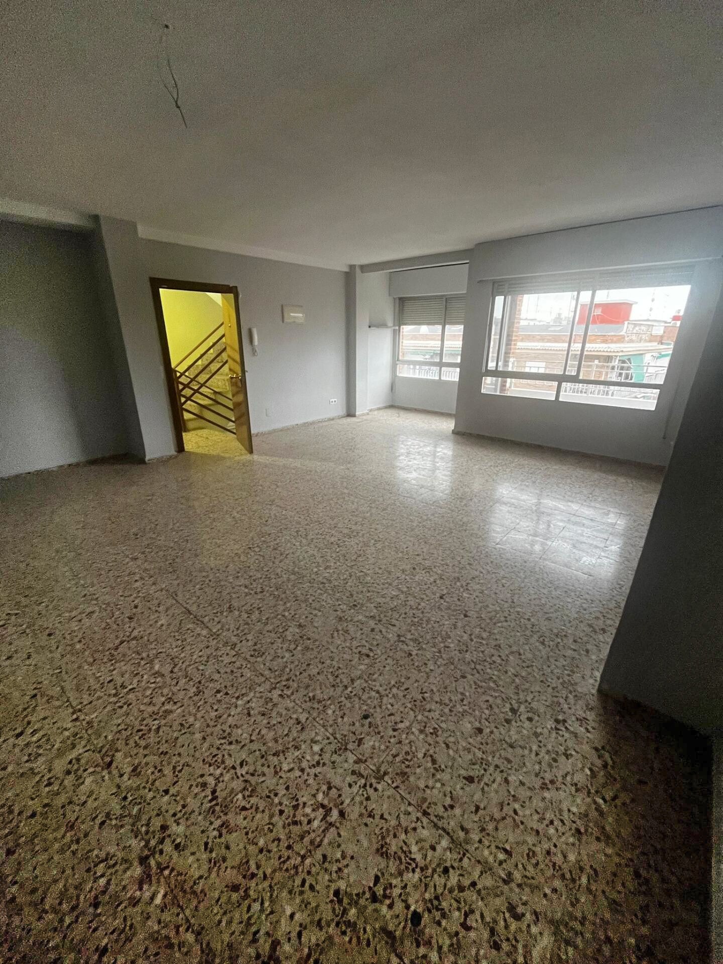 Office in Móstoles, Madrid to rent Primary Photo- Image 1 of 2
