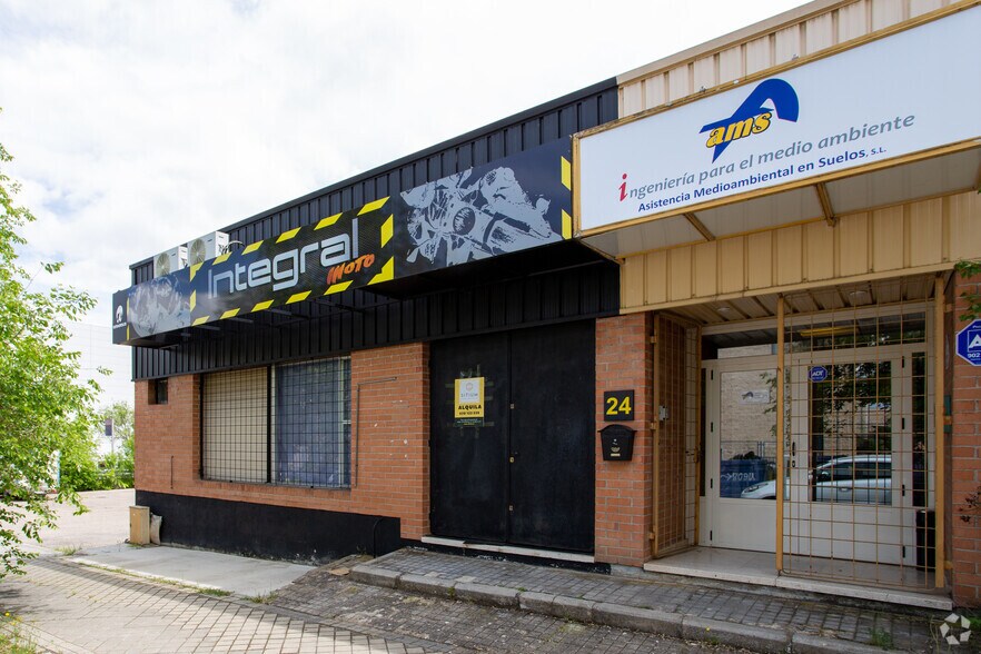 Calle Herrerías, 24, Tres Cantos, Madrid to rent - Building Photo - Image 1 of 11