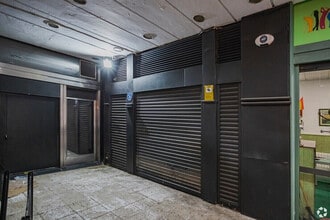 Retail in Madrid, Madrid to rent Interior Photo- Image 1 of 8