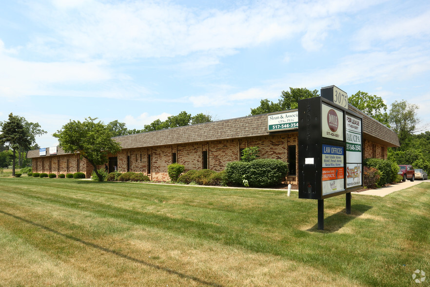 3075 E Grand River Ave, Howell, MI for rent - Primary Photo - Image 1 of 31