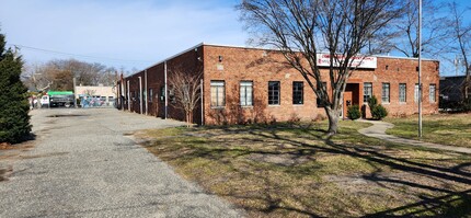 1385 Akron St, Copiague, NY for sale Primary Photo- Image 1 of 8