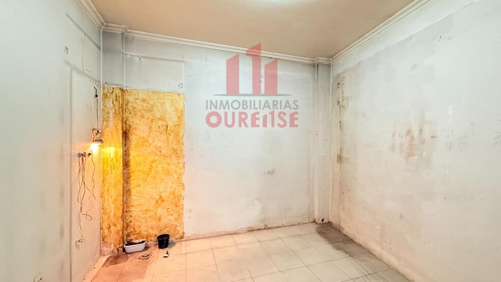Retail in Ourense, Orense for sale - Interior Photo - Image 2 of 2