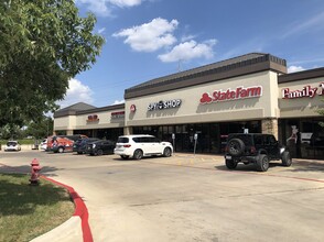 105 E Old Settlers Blvd, Round Rock, TX for rent Building Photo- Image 1 of 9