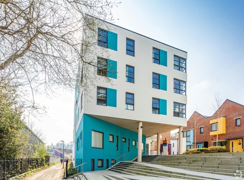 Bath Rd, Bristol to rent - Building Photo - Image 1 of 21