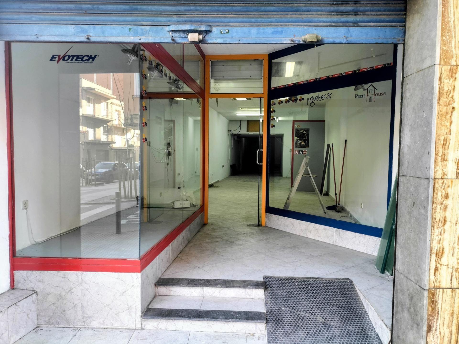 Retail in Vilafranca del Penedès, Barcelona to rent Interior Photo- Image 1 of 8