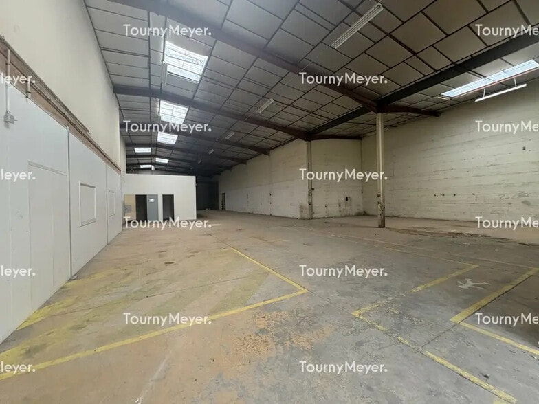 Office in Toulouse to rent - Building Photo - Image 3 of 9