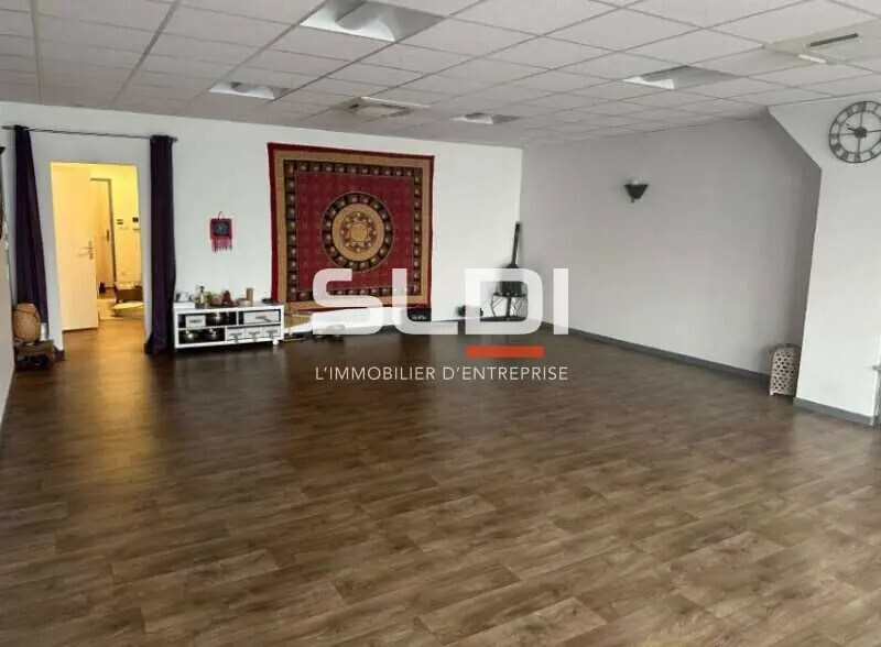 Office in Villefranche-sur-Saône to rent - Interior Photo - Image 3 of 3