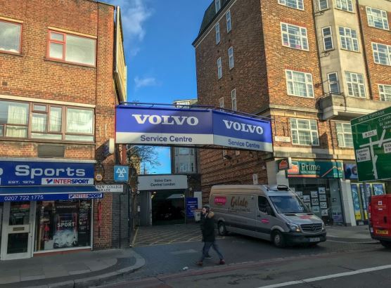 Finchley Rd, London to rent - Building Photo - Image 2 of 3