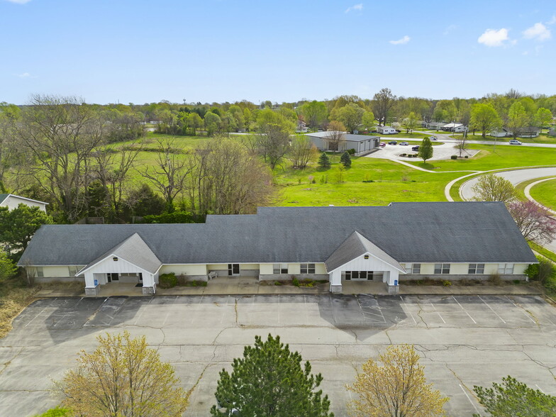 220 N Cedar Ave, Republic, MO for sale - Building Photo - Image 1 of 47