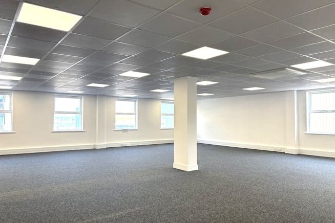 West Quay Rd, Poole to rent Interior Photo- Image 1 of 3