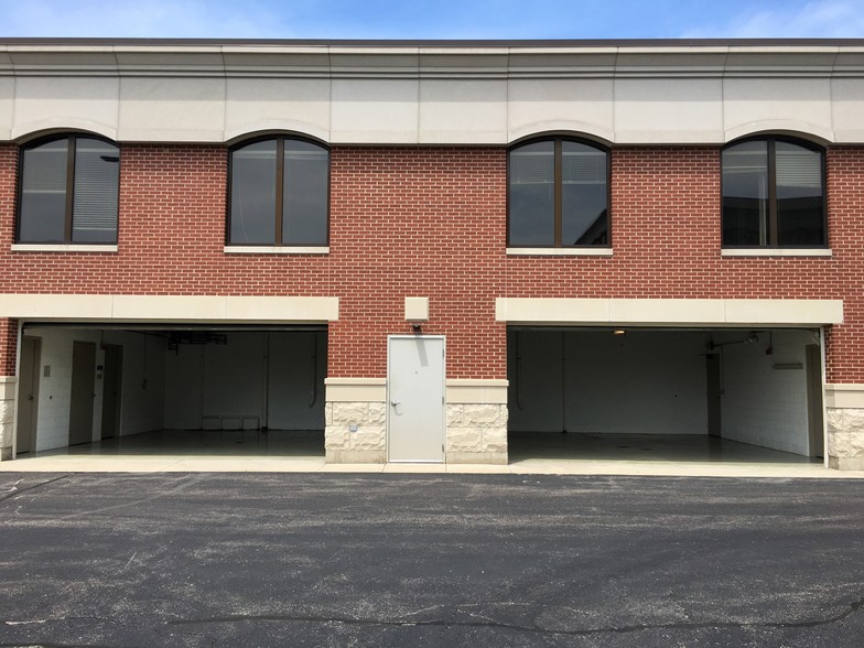 890 N State St, Elgin, IL for sale - Building Photo - Image 1 of 1