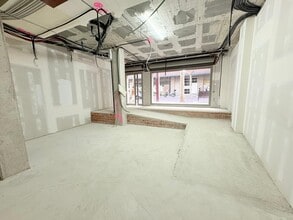Retail in Sabadell, Barcelona to rent Interior Photo- Image 1 of 23