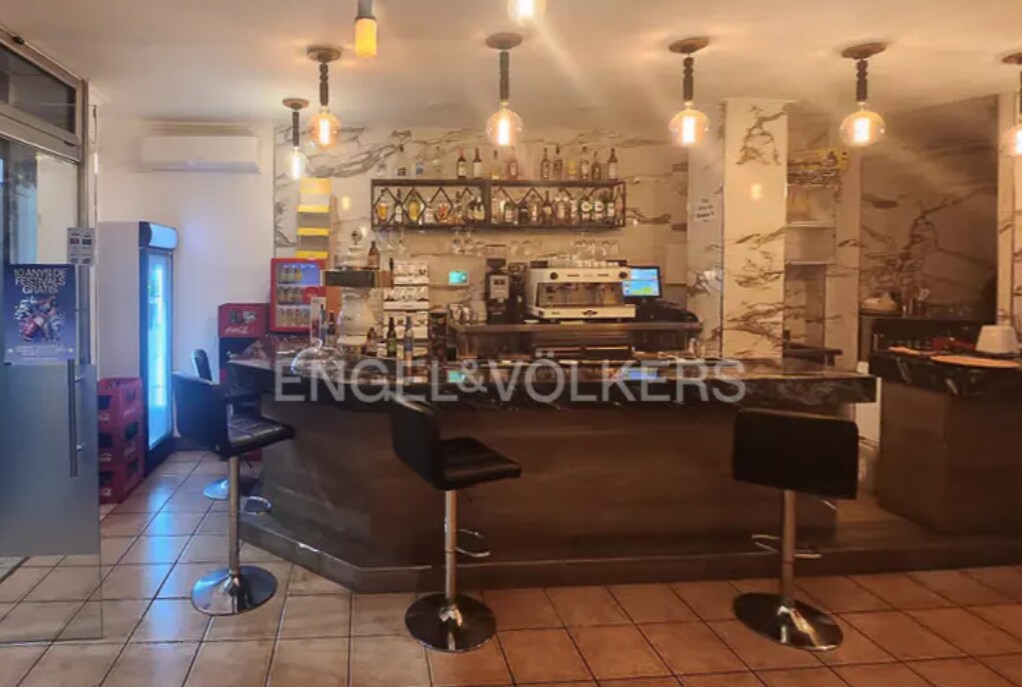 Pineda de Mar, BAR 08397 -  -  - Interior Photo - Image 2 of 5