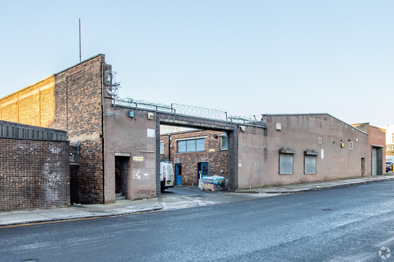 8896 Hydepark St, Glasgow G3 8BW UK