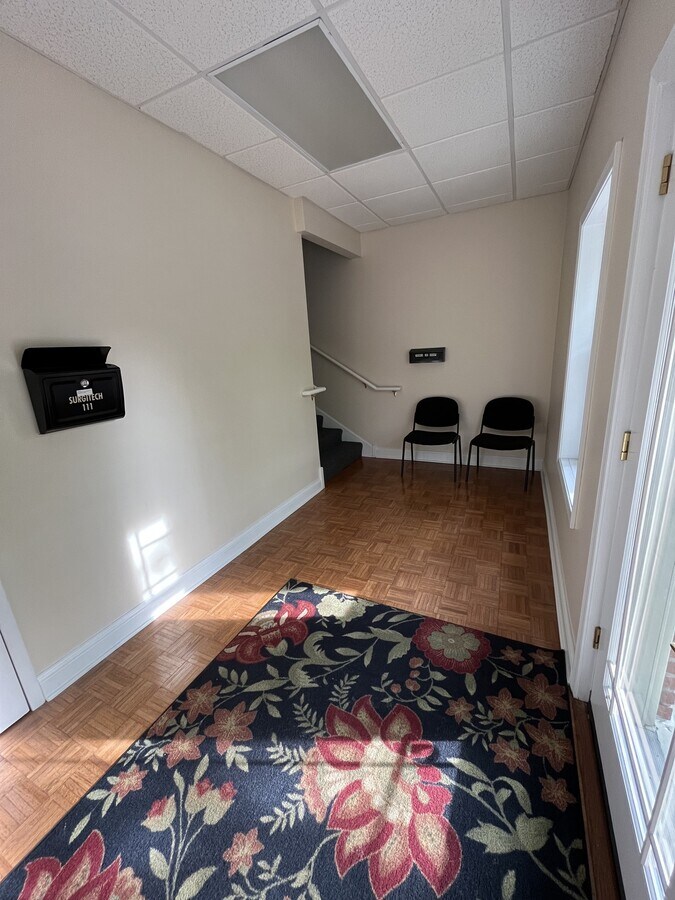 3320 Clays Mill Rd, Lexington, KY 40503 UK