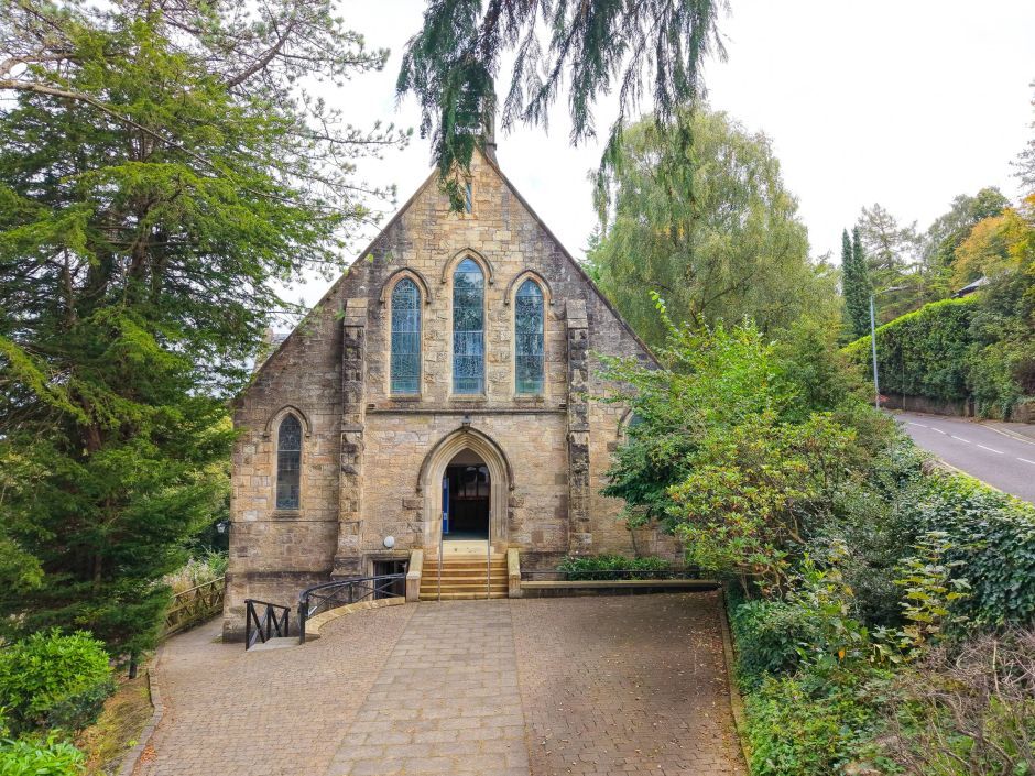 1 Kilbarchan Rd, Bridge Of Weir for sale Primary Photo- Image 1 of 4