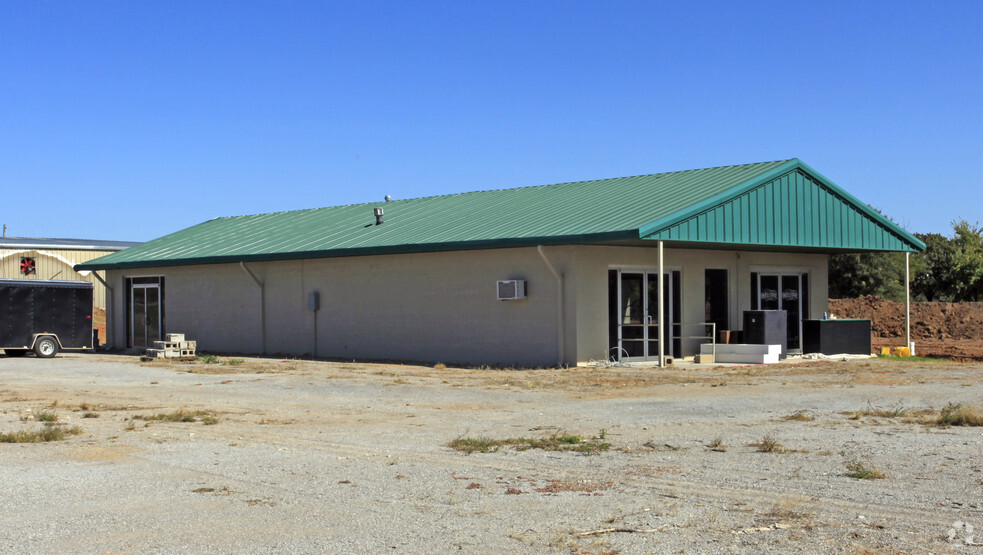 10901 NE 23rd St, Oklahoma City, OK for sale - Primary Photo - Image 1 of 1