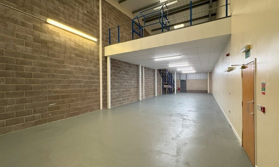 Hoyle Rd, Calverton to rent - Interior Photo - Image 2 of 7