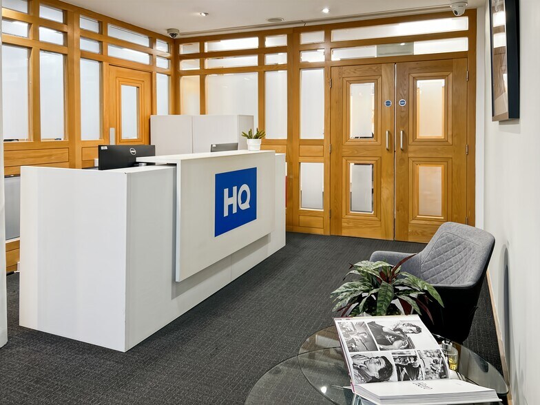 36-37 Albert Embankment, London to rent - Interior Photo - Image 2 of 10