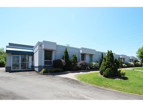 1790-1798 Courtwood Cres, Ottawa, ON for rent Building Photo- Image 1 of 3