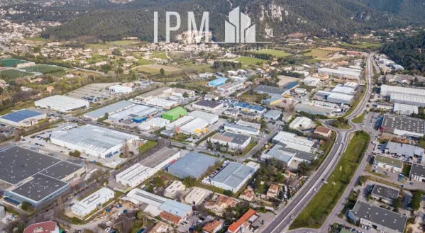 Light Industrial in Aubagne to rent - Building Photo - Image 3 of 5