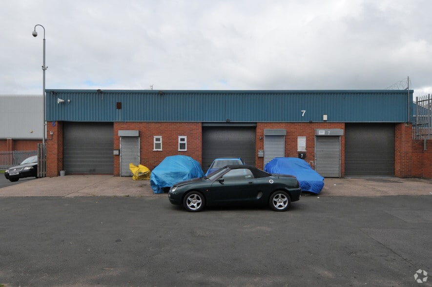 Turner St, Dudley to rent - Building Photo - Image 2 of 2