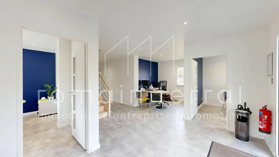 Location Commerce 82 m² - Photo 1