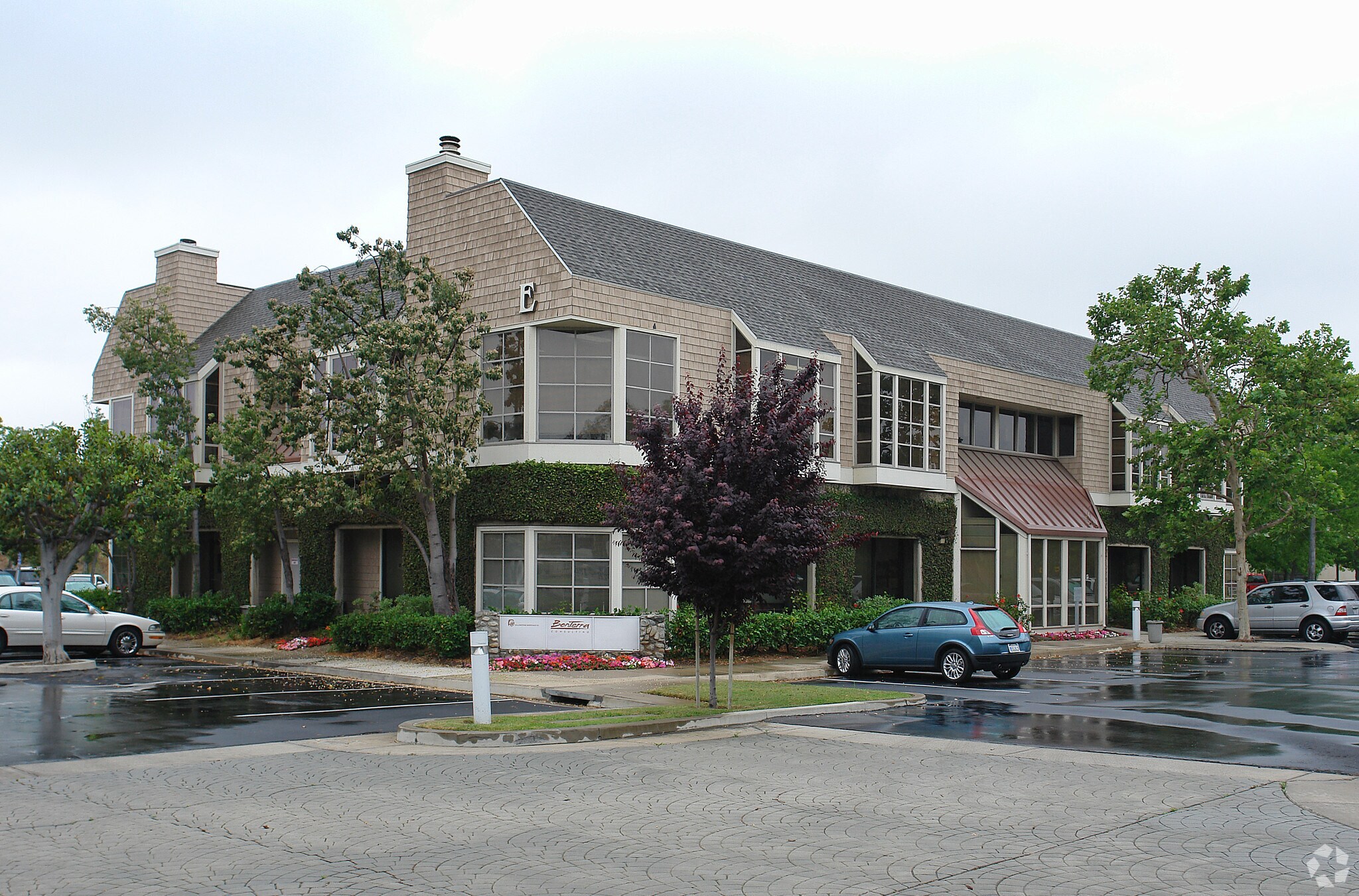 151 Kalmus Dr, Costa Mesa, CA for sale Primary Photo- Image 1 of 1