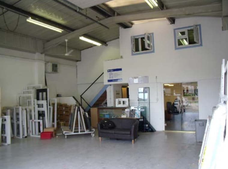 Brooks Rd, Lewes to rent - Interior Photo - Image 2 of 3