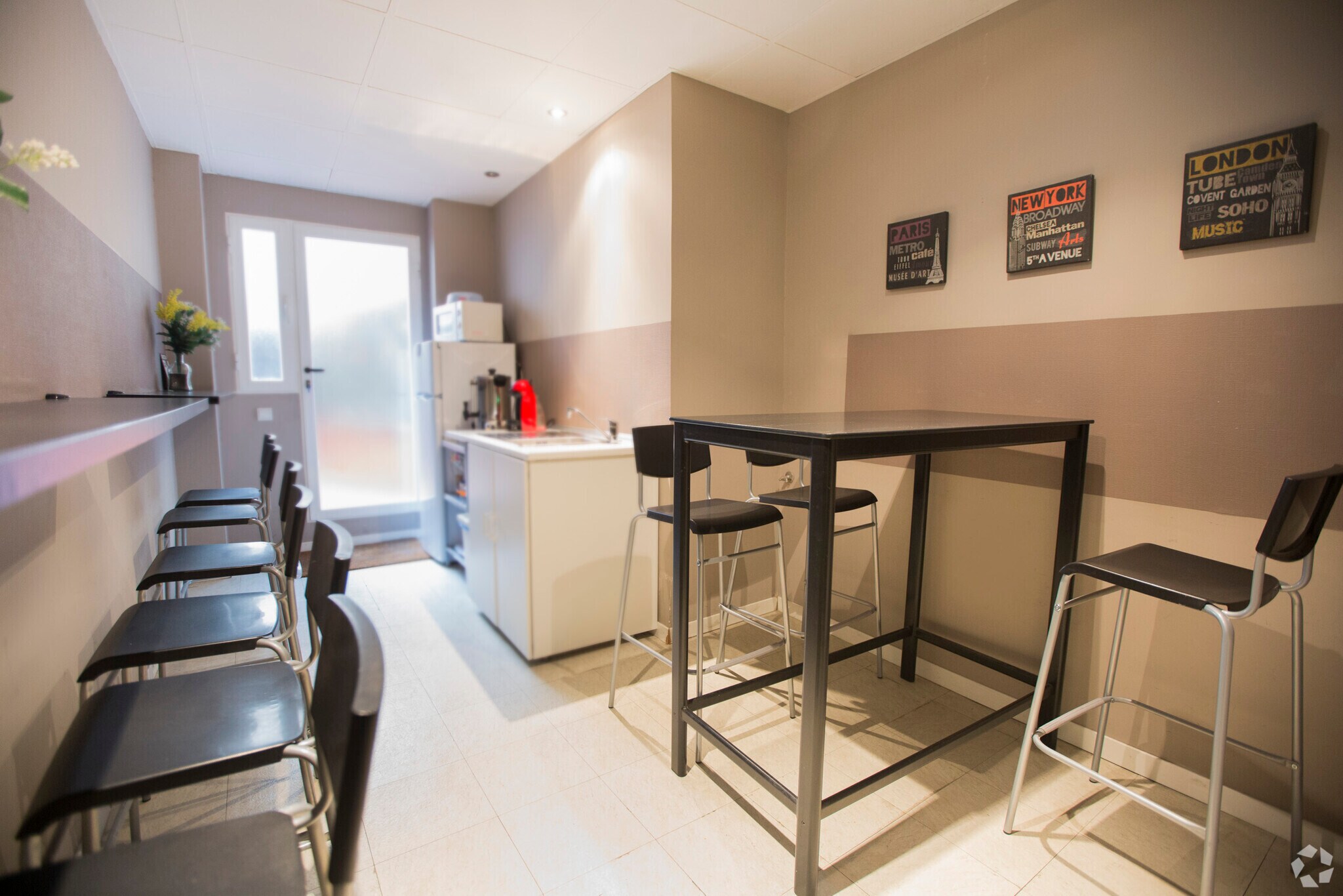 Plaza Emilio Jiménez Millas, 2, Madrid, Madrid to rent Interior Photo- Image 1 of 17